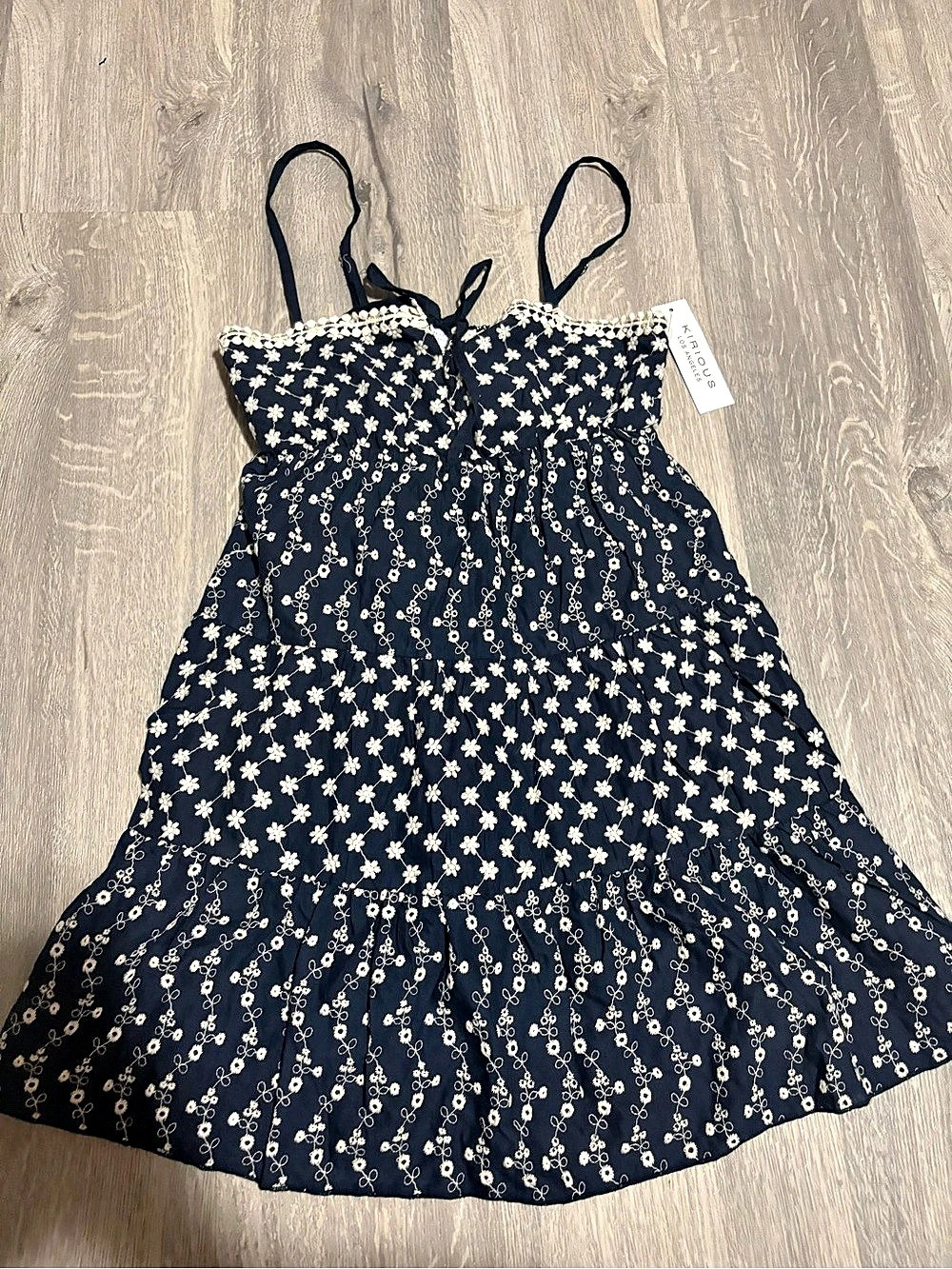 Nwt KIRIOUS Floral Mini Dress in Blue & White Size Small